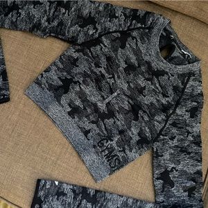Gymshark black camo top